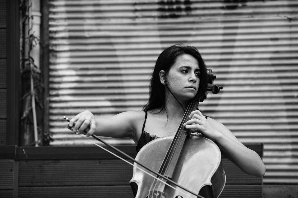 Viyolonsel ile Sonlar Ötesinde