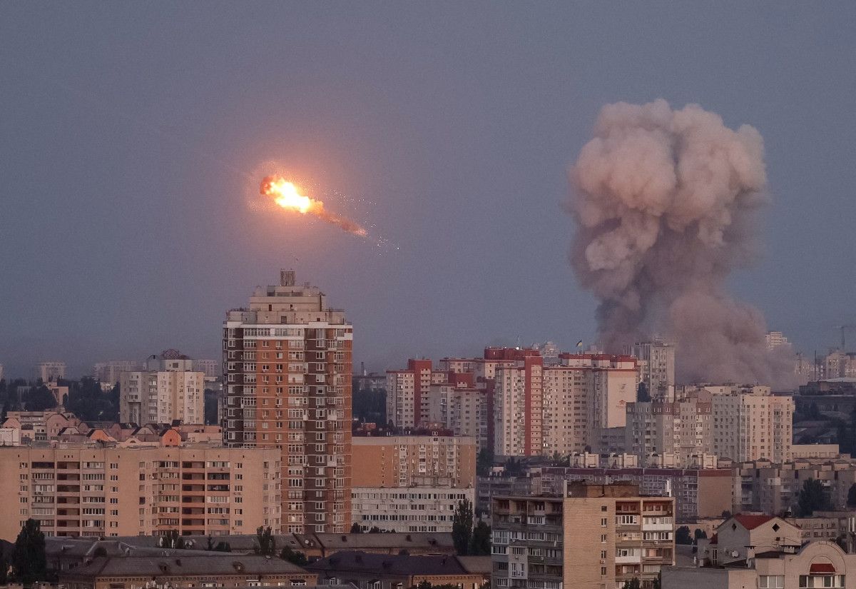 Vladimir Zelensky: Rusya, Bu Hafta 1500 İHA ve 1170 Güdümlü Bomba ile Saldırı Gerçekleştirdi