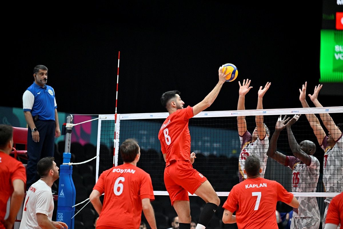 Voleybolda Tarihi An: Erkek Milli Takımımız Katar'ı Geride Bıraktı!
