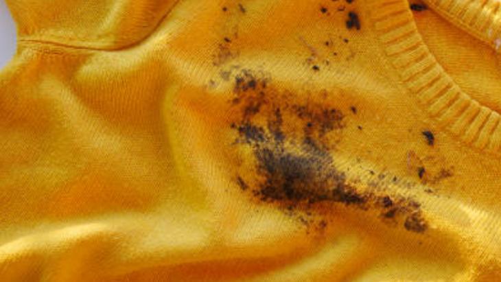 Yağmurda ıslananlar dikkat! Pantolonu ve gömleği sepete atarken iki kez düşünün