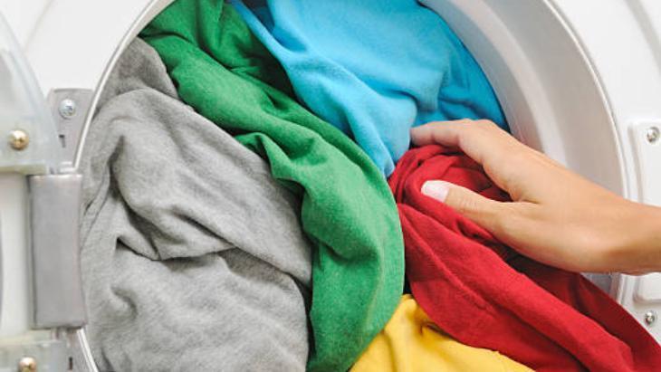 Yağmurda ıslanıp bu hatayı yapmayın! Islak çamaşırda görünmez küf: Kuruması şart 3 Yağmurda ıslanıp bu hatayı yapmayın! Islak çamaşırda görünmez küf: Kuruması şart