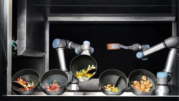 Yapay zekaya sahip robotik mutfaklar; Saatte 120 öğün pişiriyor