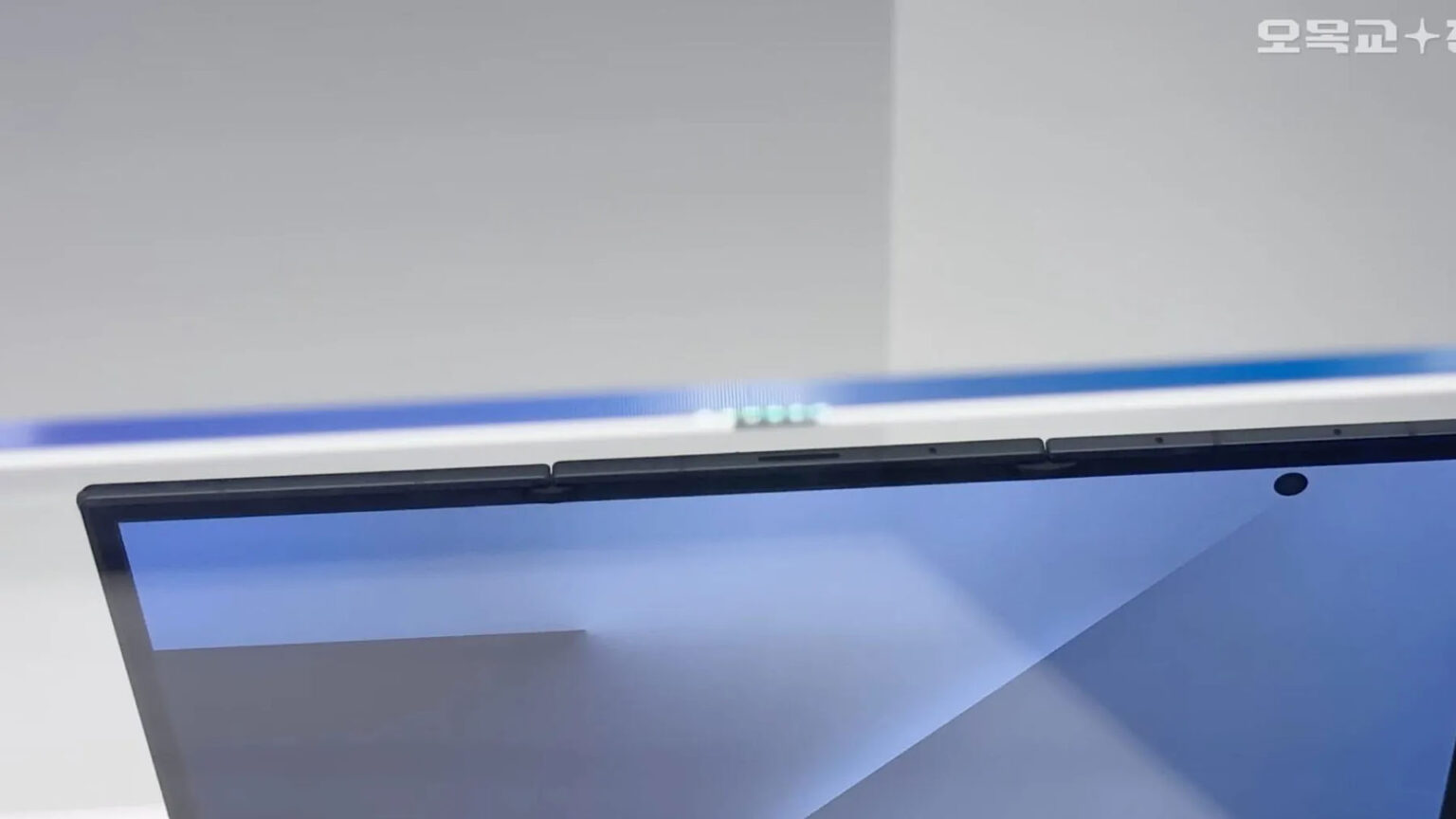 Yeni Samsung Galaxy Z TriFold Görselleriyle Tanışın: Katlanabilir Teknoloji Devrimi! 2 Yeni Samsung Galaxy Z TriFold Görselleriyle Tanışın: Katlanabilir Teknoloji Devrimi!