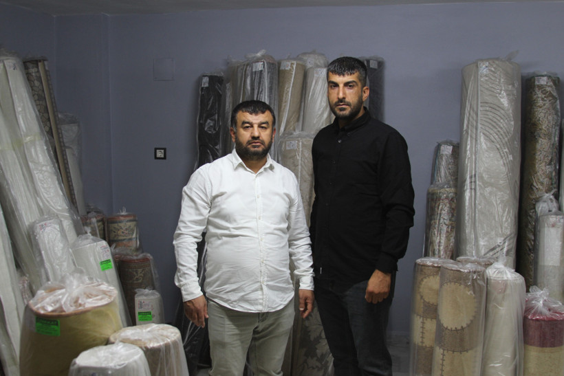 Yıkamak için aldığı halıdan servet çıktı