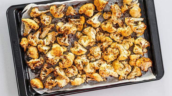 Yıllardır karnabahar haşlayanlar hata yapmış! Tüm tadını kaybediyor: Düz kesip fırınlayın 5 Yıllardır karnabahar haşlayanlar hata yapmış! Tüm tadını kaybediyor: Düz kesip fırınlayın