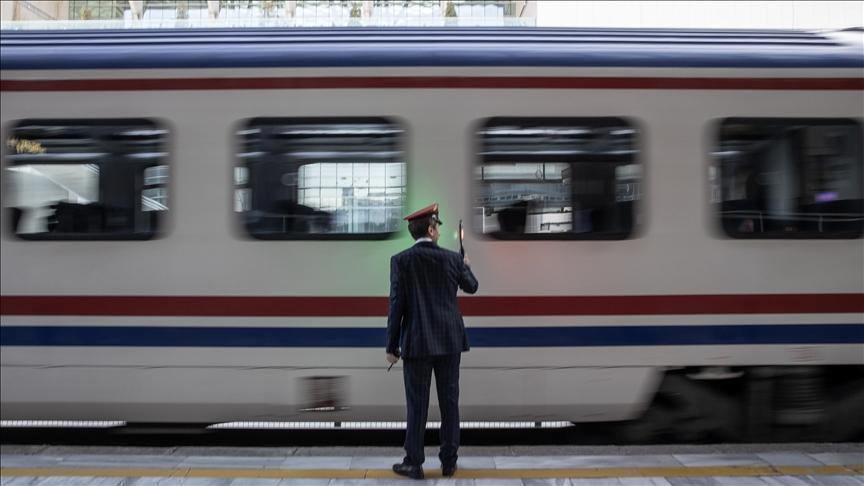 Yolcu Taşıma Platformu ile kesilen yıllık 24 milyon dijital tren biletiyle 3 bin ağaç kurtuldu