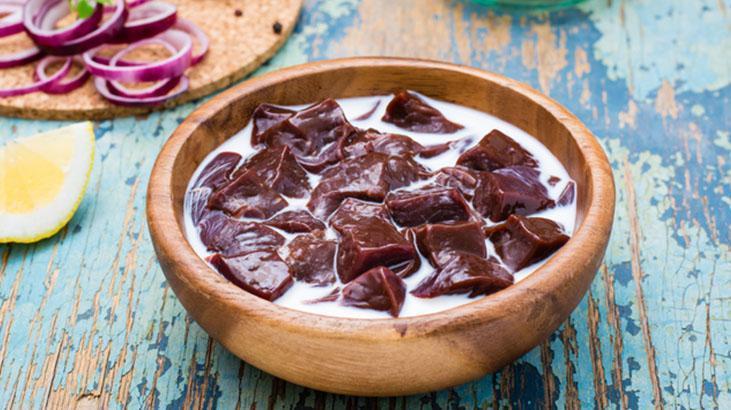 Yumuşacık Arnavut ciğerinin sırrı: Bu malzemede bekletin! Dışı çıtır nefis lezzet 1 Yumuşacık Arnavut ciğerinin sırrı: Bu malzemede bekletin! Dışı çıtır nefis lezzet