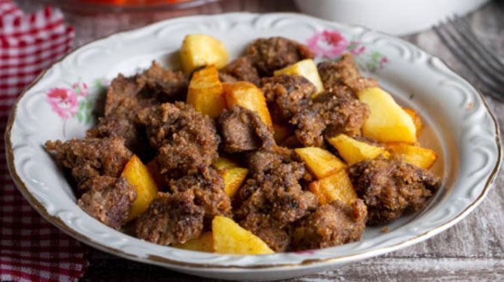 Yumuşacık Arnavut ciğerinin sırrı: Bu malzemede bekletin! Dışı çıtır nefis lezzet 5 Yumuşacık Arnavut ciğerinin sırrı: Bu malzemede bekletin! Dışı çıtır nefis lezzet