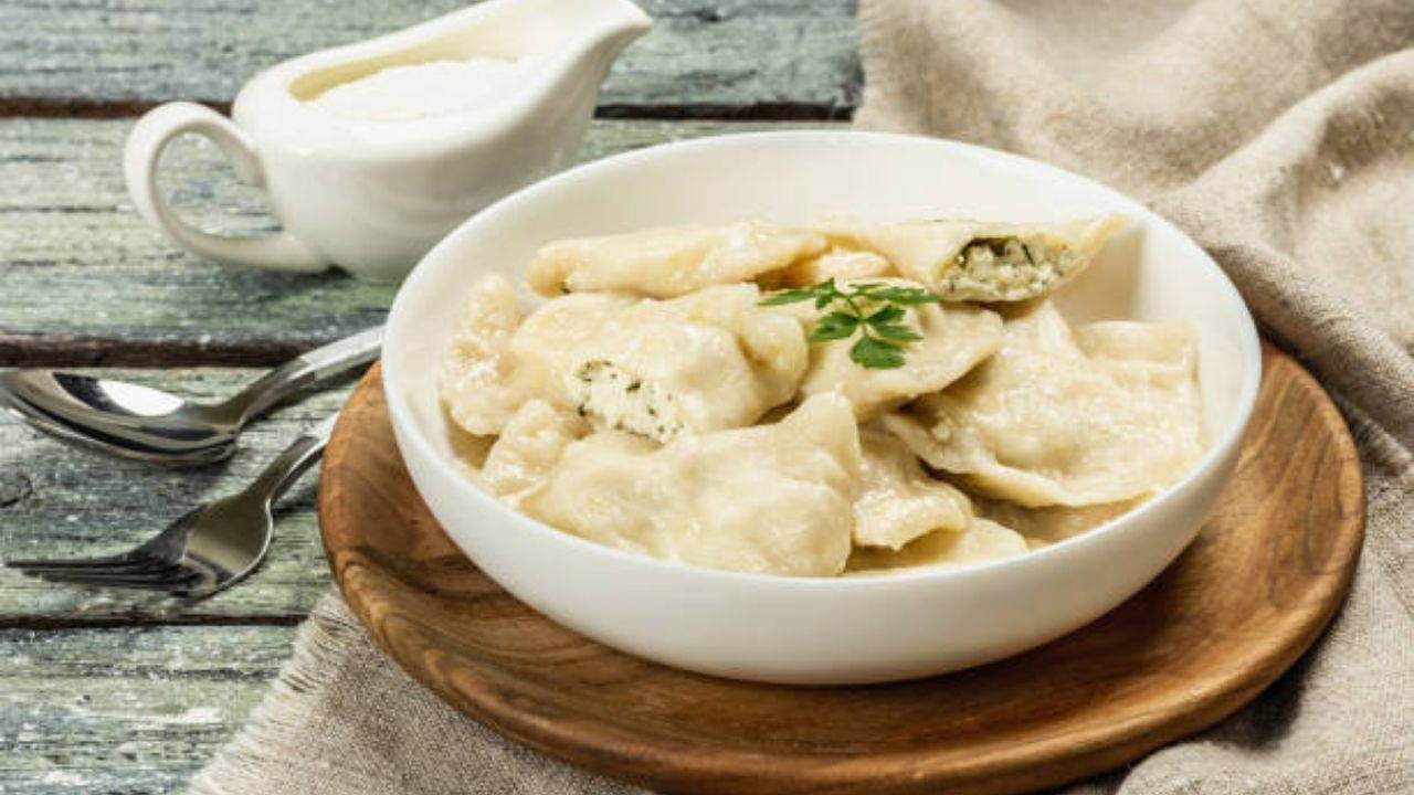 Yumuşacık hamuruyla damak çatlatan enfes lezzet: Metez tanımı 1 Yumuşacık hamuruyla damak çatlatan enfes lezzet: Metez tanımı