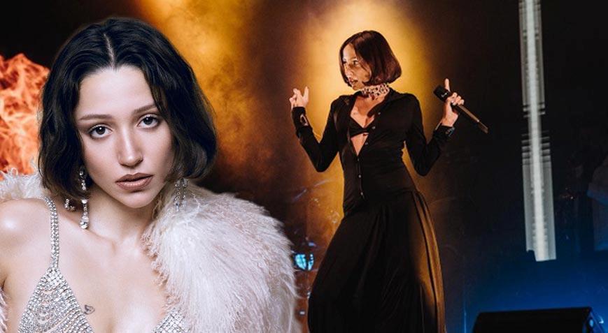 Zeynep Bastık sahnede çileden çıktı: Bu sevgi gösterisi değil