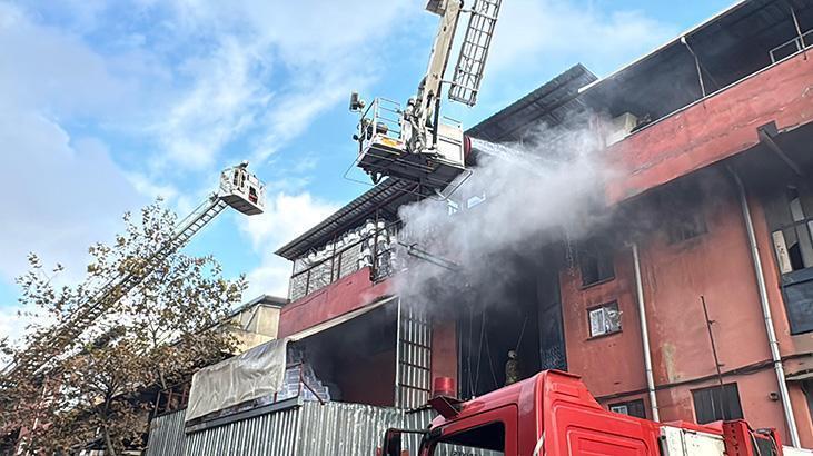 Başakşehir’de plastik imalathanesinde yangın! Çok sayıda ekip sevk edildi