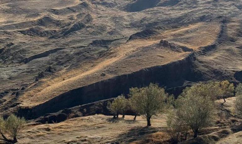 Yüzbaşı uçaktan keşfetti! Her gelen bir parçasını götürüyor: Dışarı çıkarılması derhal durdurulmalı